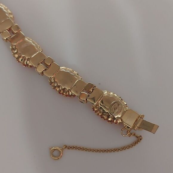 Hattie Carnegie Marbled Lucite Cabochon and Peridot Green Stones Link Bracelet - Picture 8 of 11